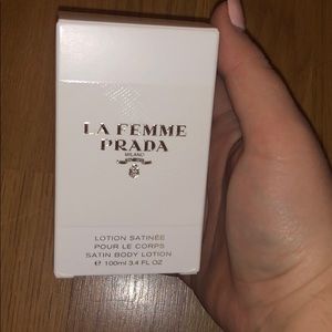 La femme Prada lotion